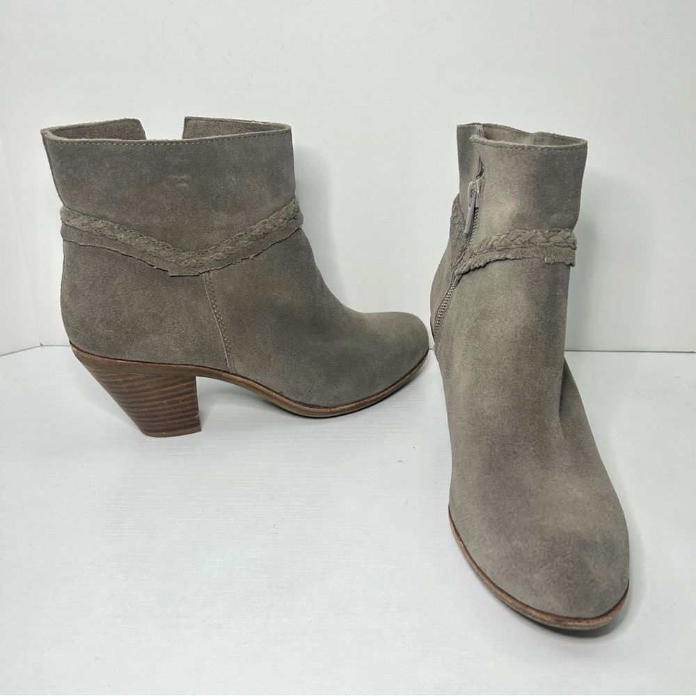 Gianni Bini Taupe Grey Suede Leather Heel Ankle Boots Booties Size 6.5